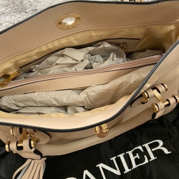 Danier leather handbag - Picture 3 of 4